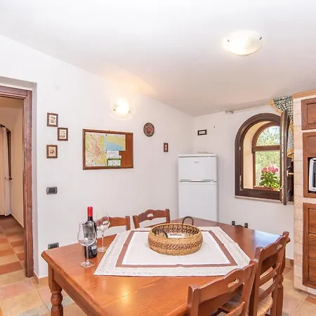 Frau A 2km Dal Mare Villa *